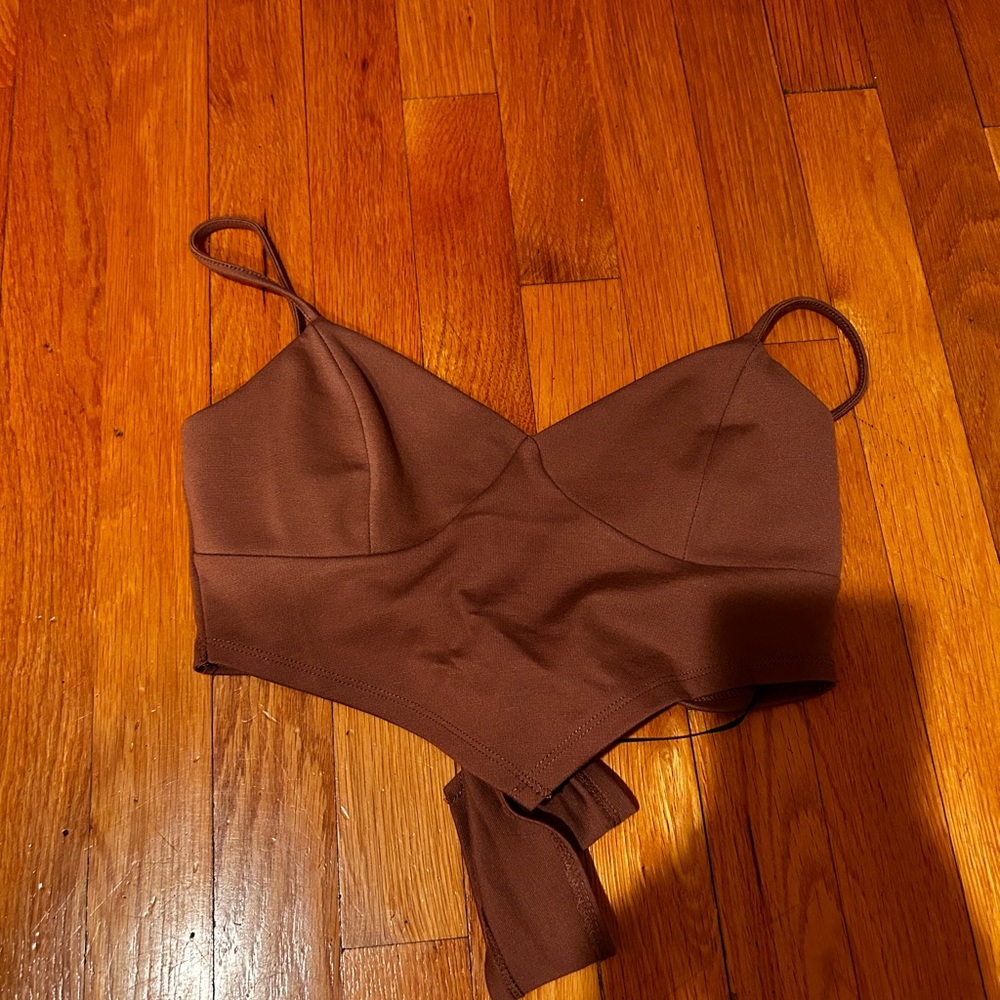 Back tie crop top